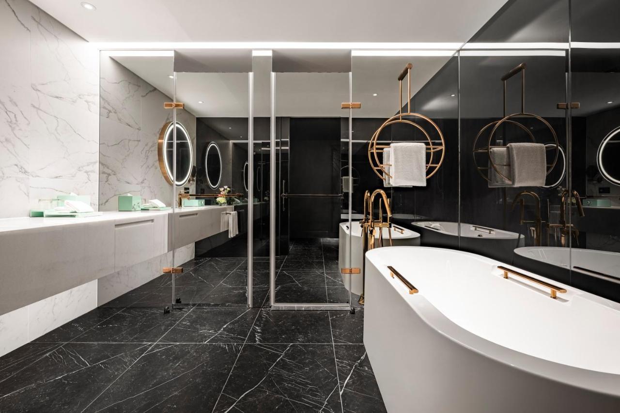 Le Meridien Tchaj-čung Exteriér fotografie Bathroom interior design